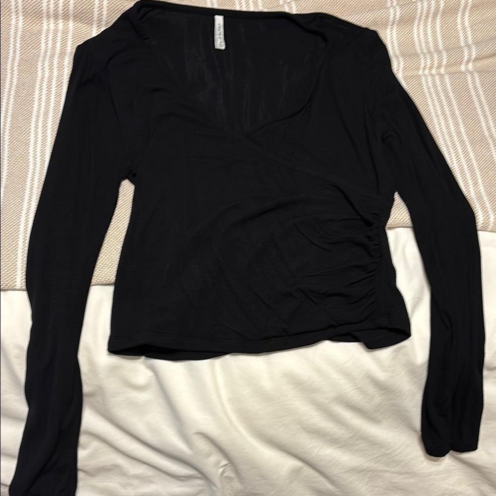 Z Supply Cotton cropped black v neck long sleeve